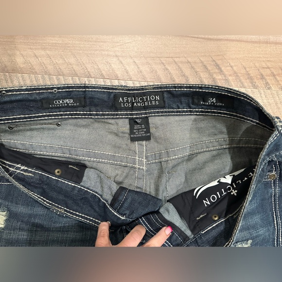 EXCELLENT USED CONDITION AFFLICTION LA COOPER SLIGHTLY DISCRESSED JEANS - Picture 4 of 4